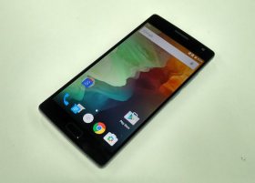 Смартфон OnePlus 2